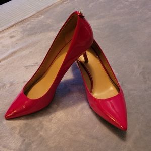 Michael /Michael Kors kitten heel pumps